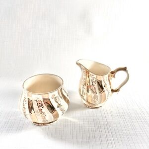 Vtg SADLER England China Creamer Set 2822
Gold Swirl Sugar Creamer FLAW